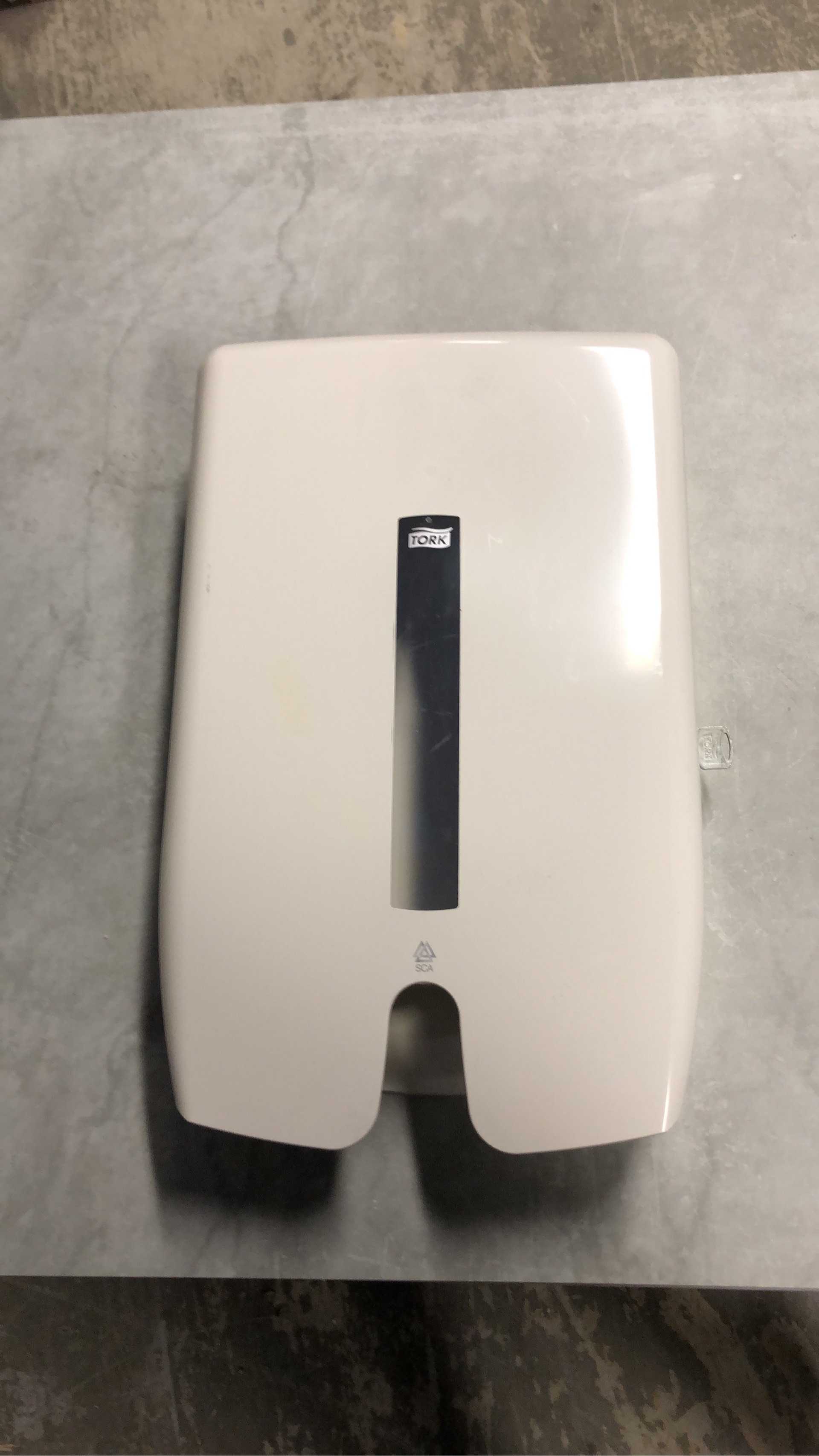 Pappersdispenser 30x45 cm
