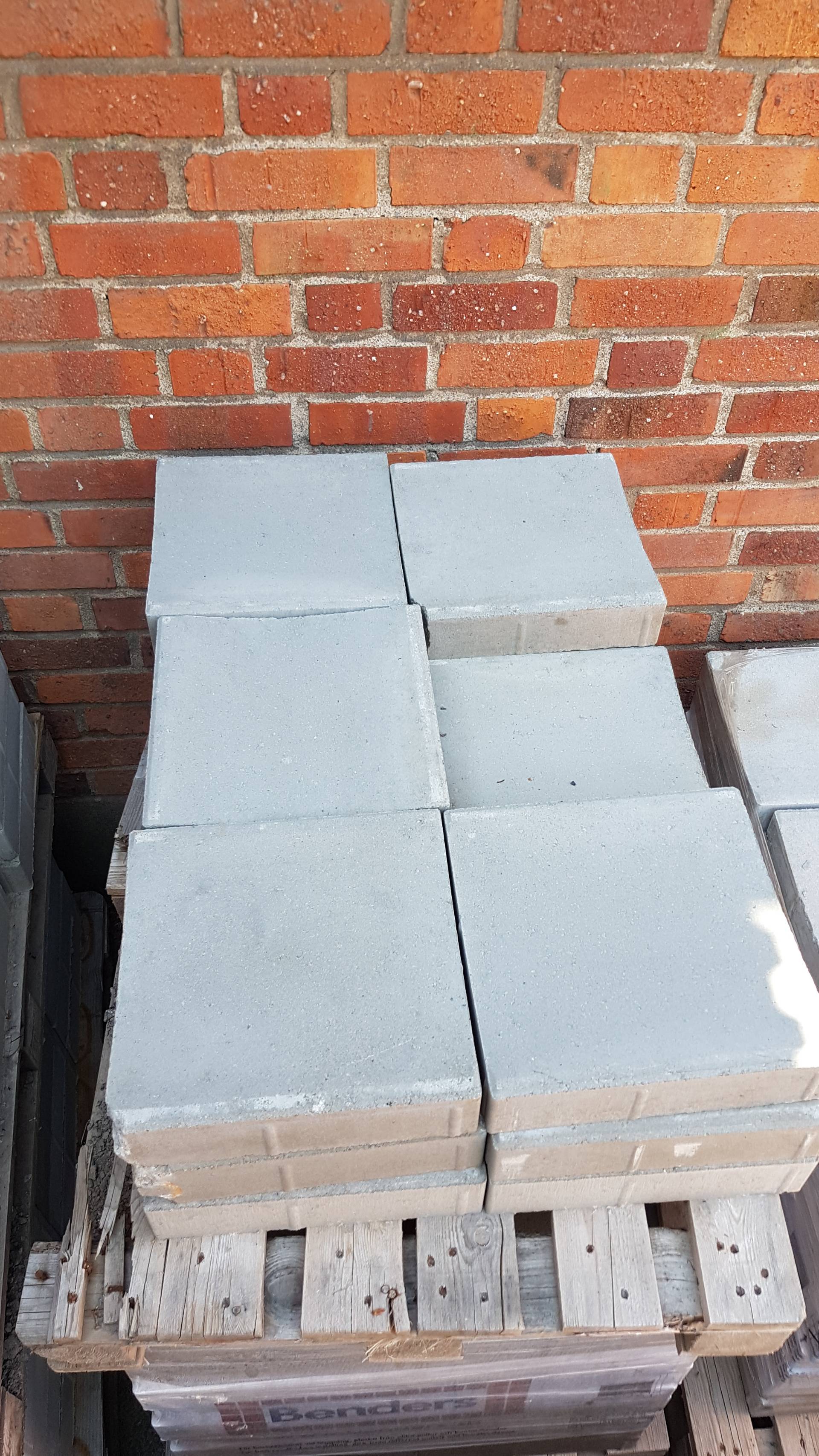 Betongsten, ränndalsplatta