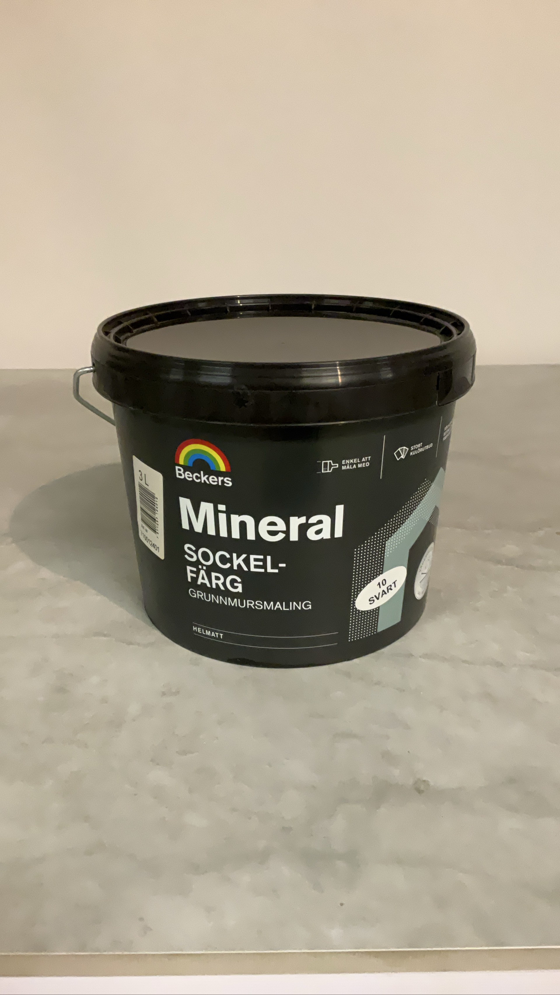 Mineral sockelfärg svart 3l