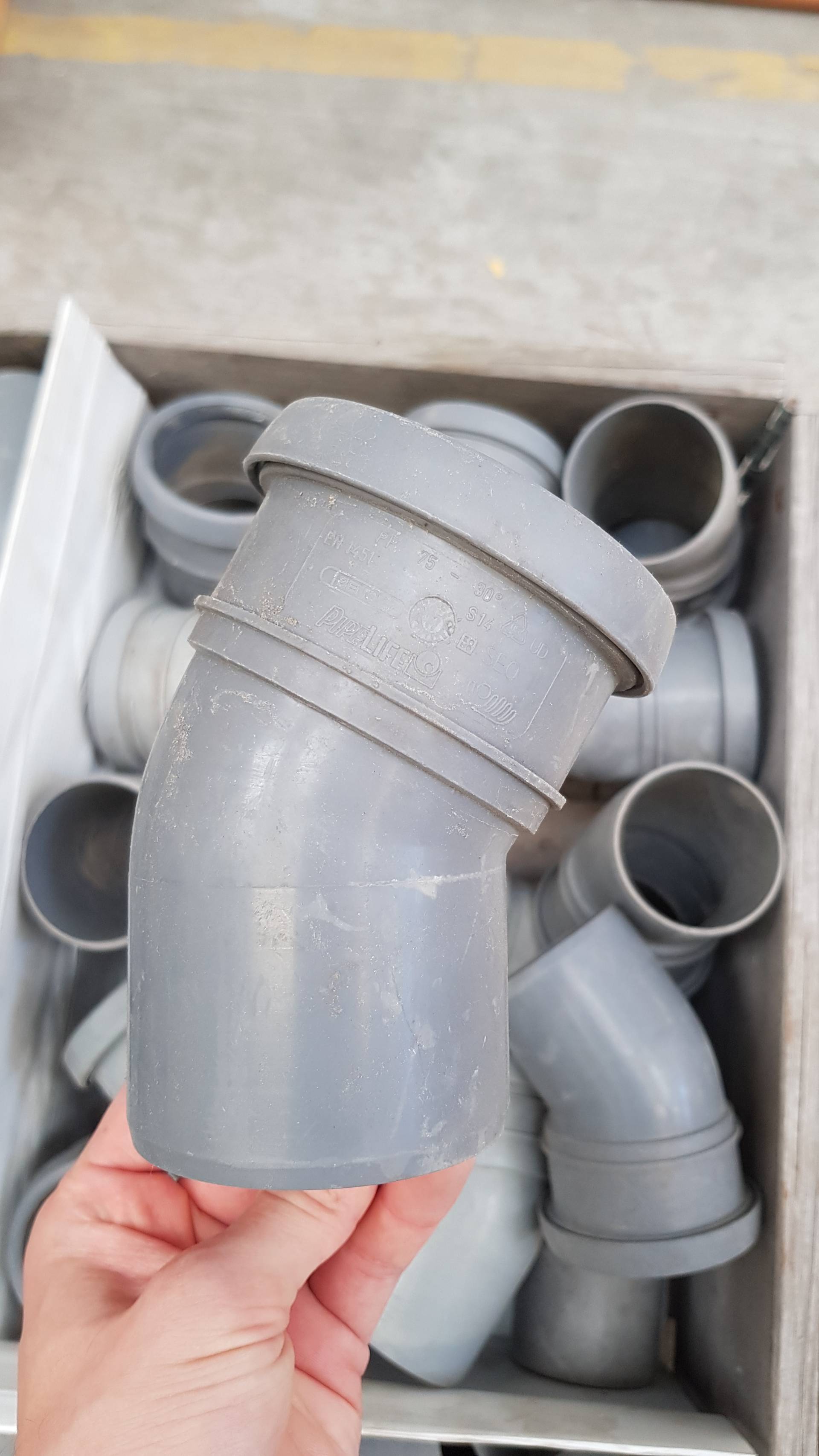 Avloppsrör, böj 75mm/30°