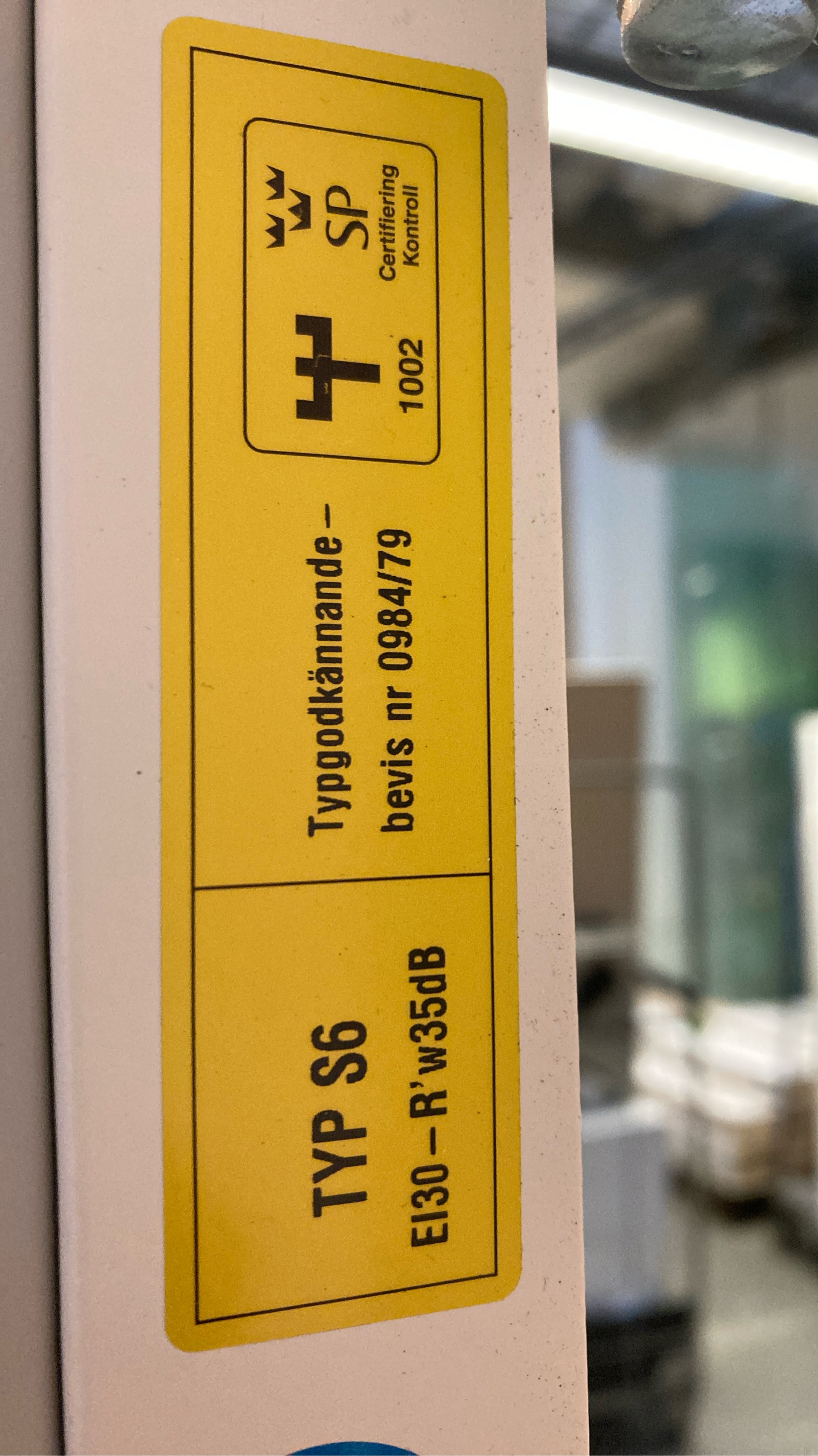 9*21 - V - Ei30 - dB35