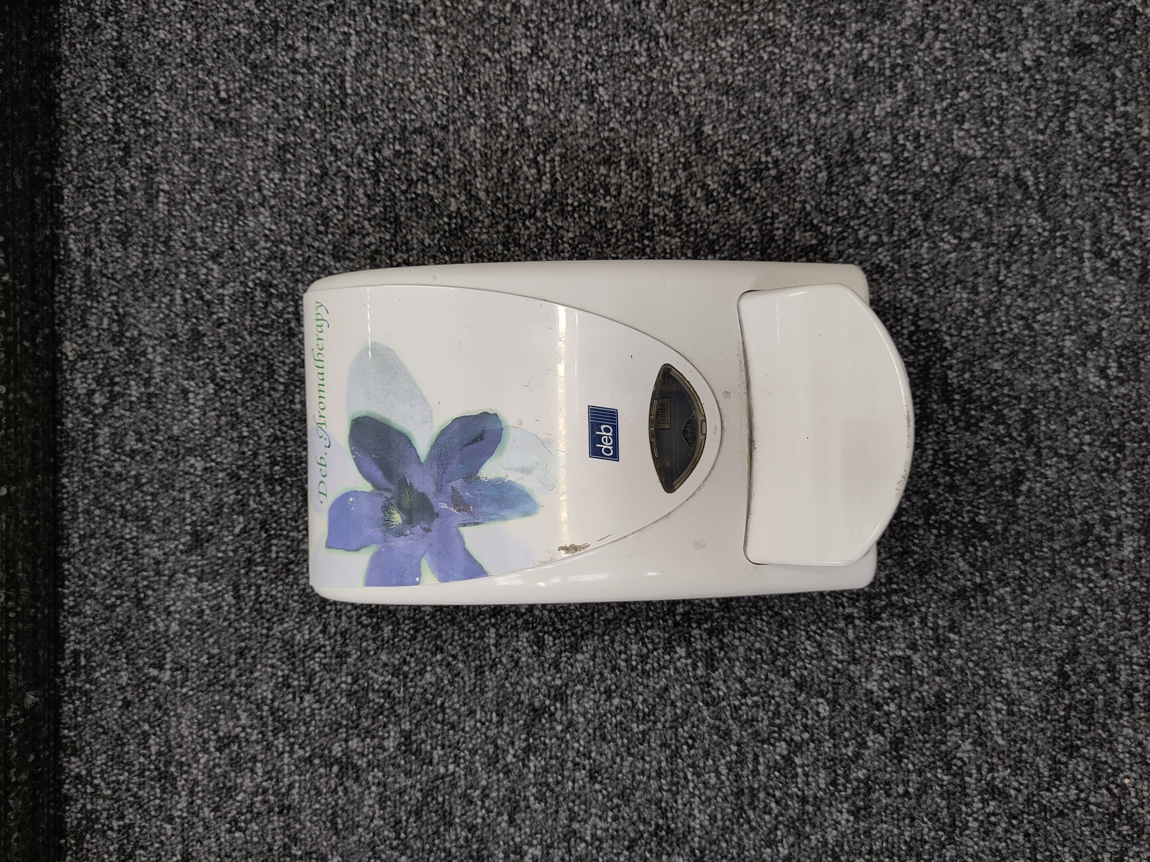 Tvåldispenser välvd