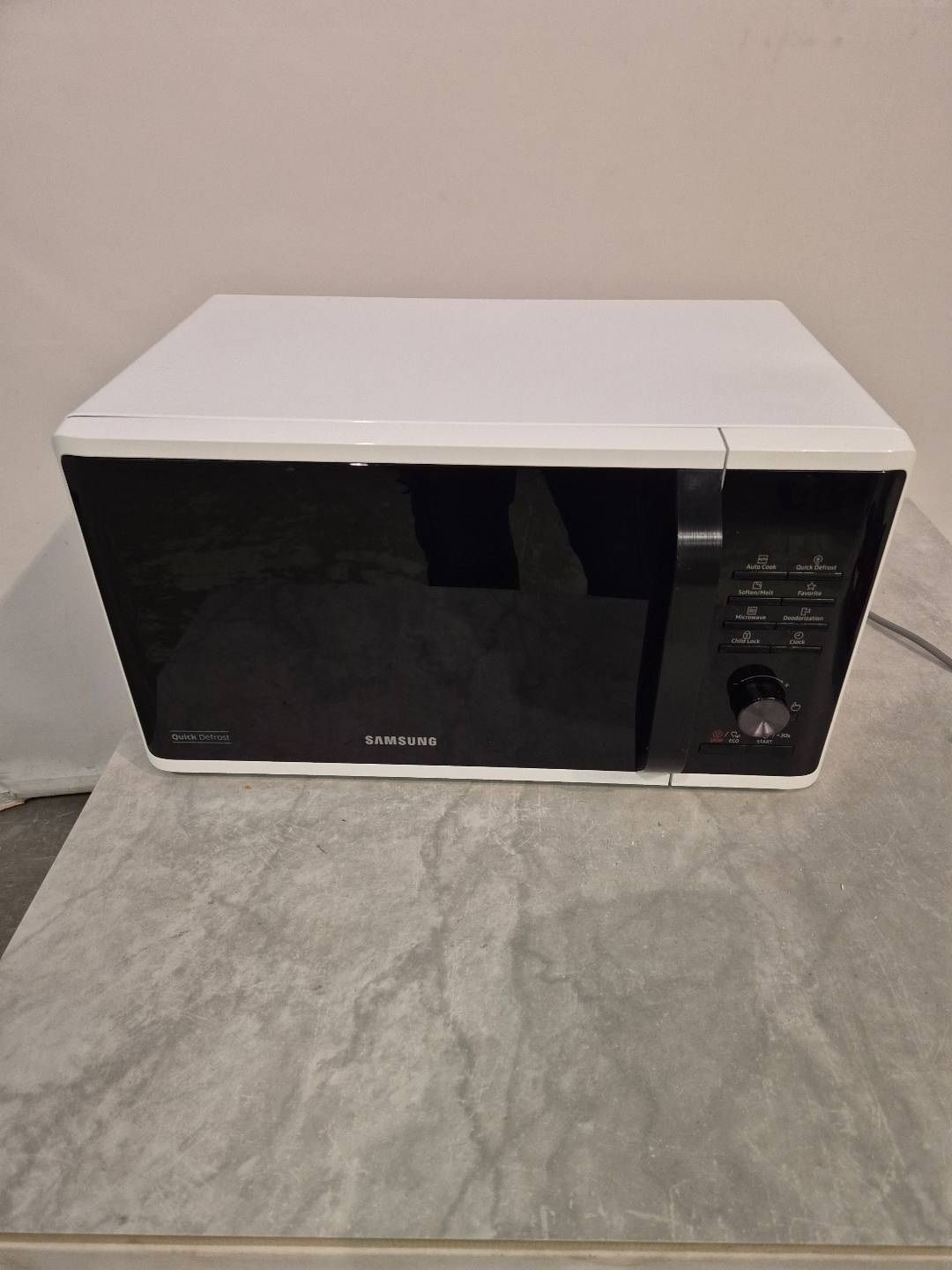 Mikrovågsugn 800W