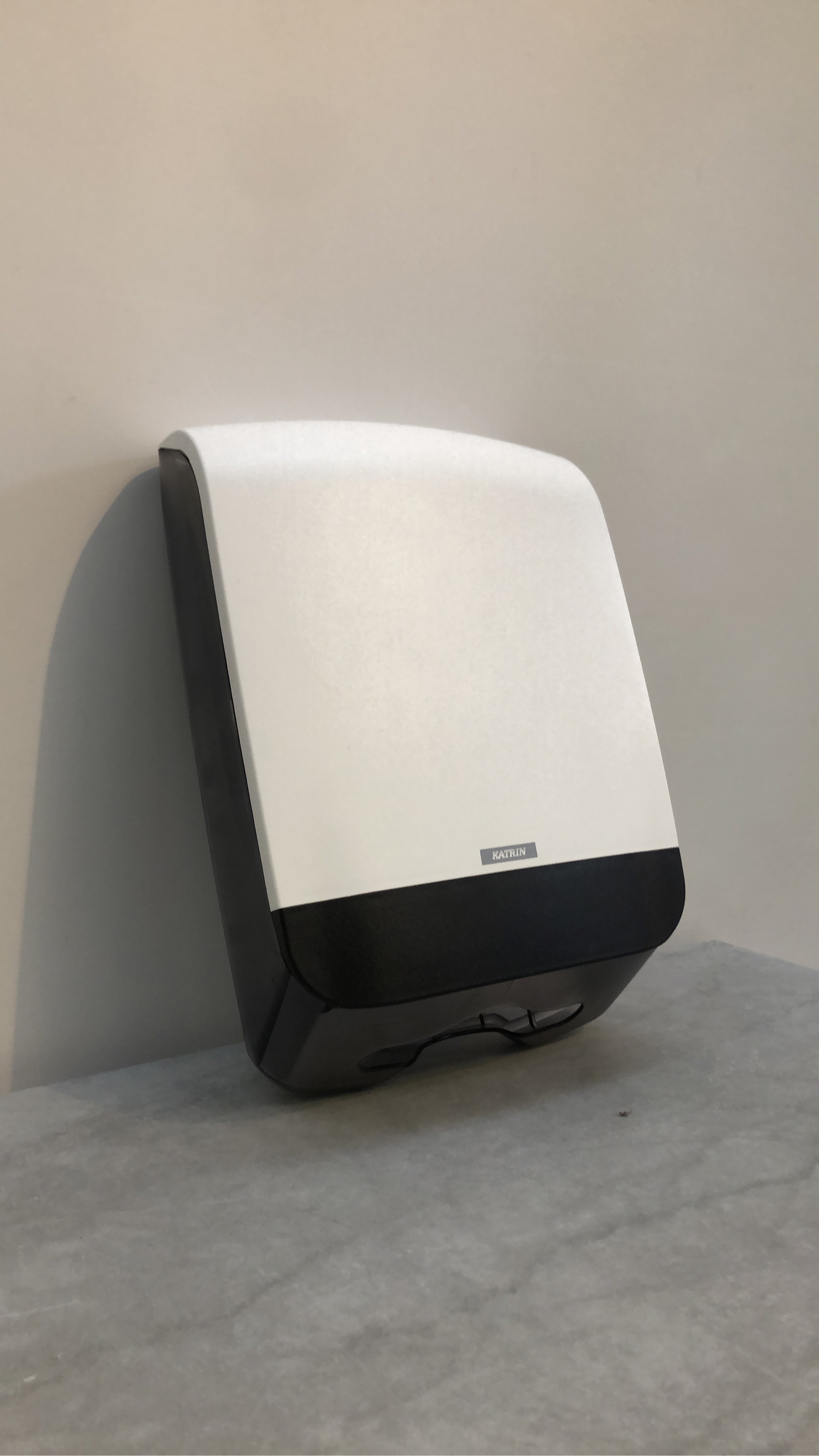 Pappersdispenser 30x45 cm