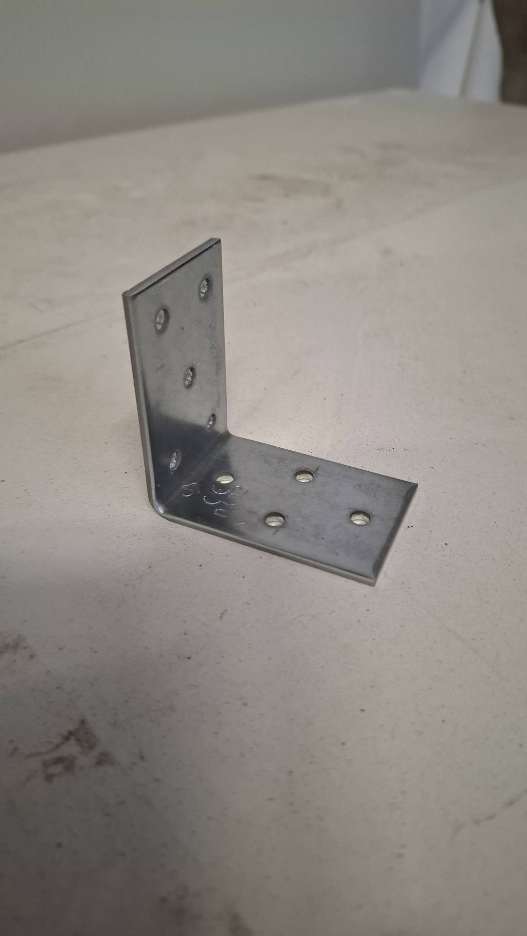 Vinkel 3x60x60x40, pkt. 100 st, Räddad
