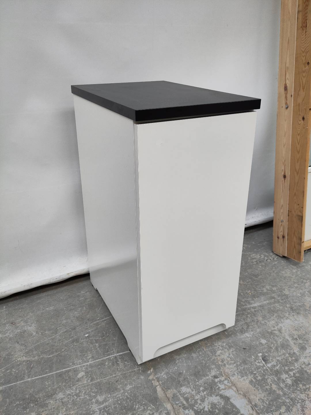 Bänkskåp 40*60*90 cm