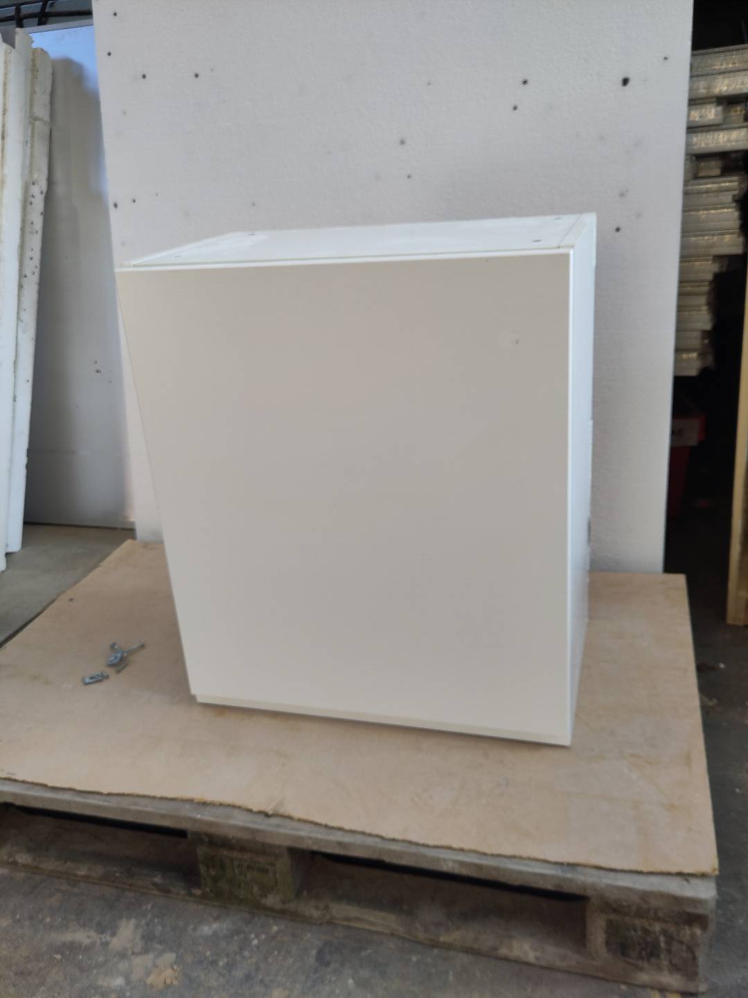 Väggskåp 60x70x36 cm