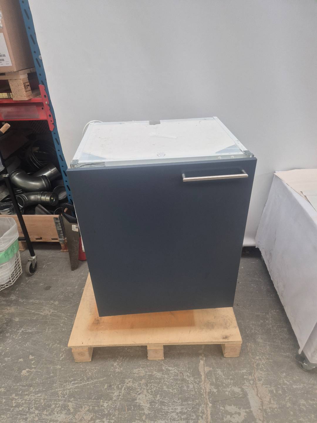 Kylskåp 86cm Electrolux integrerat