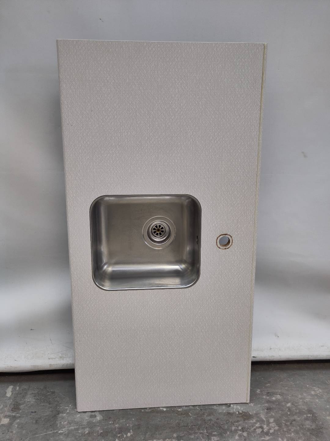 Diskbänk virrvarr 119x61 cm
